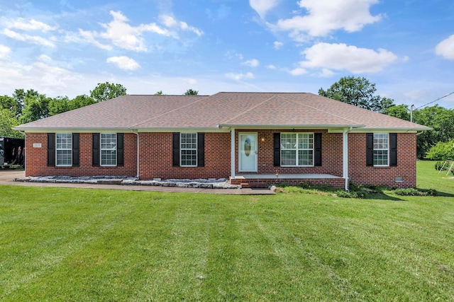 2137 Horton Way, Lewisburg, TN 37091 - ranch-style house with brick siding, a front lawn, and roof with shingles