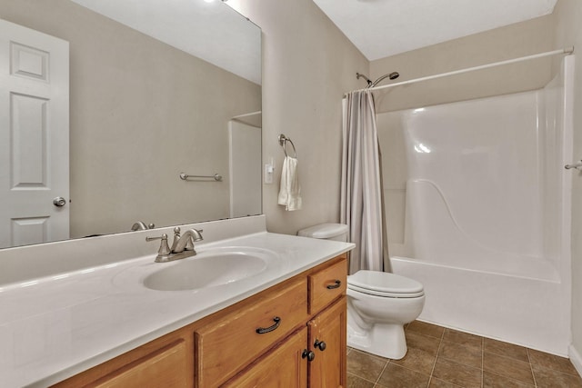 2137 Horton Way, Lewisburg, TN 37091 - full bathroom featuring vanity, shower / bath combo with shower curtain, and toilet