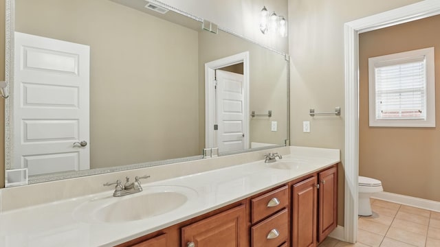 1023 Fitzroy Cir, Spring Hill, TN 37174 - full bath featuring double vanity and tile patterned flooring