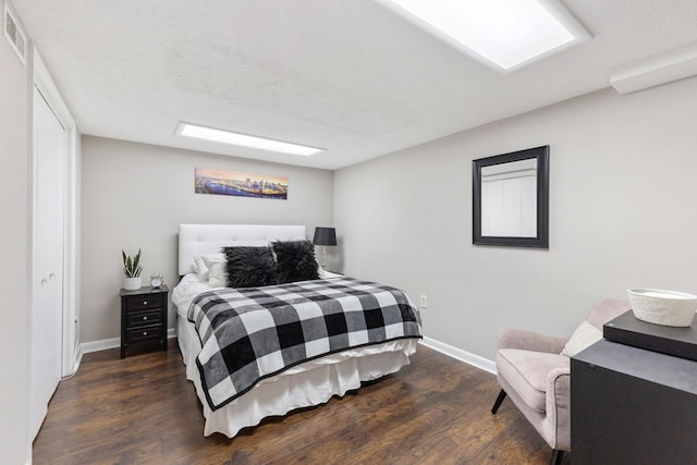 915 Tulip Cir, Gallatin, TN 37066 - bedroom with wood finished floors and baseboards