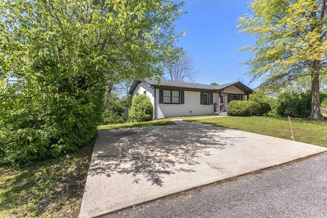 915 Tulip Cir, Gallatin, TN 37066 - view of front of property featuring a front yard