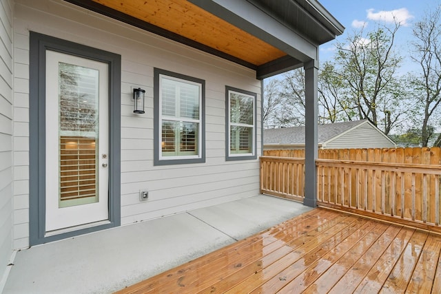 674B Westboro Dr, Nashville, TN 37209 - view of wooden deck