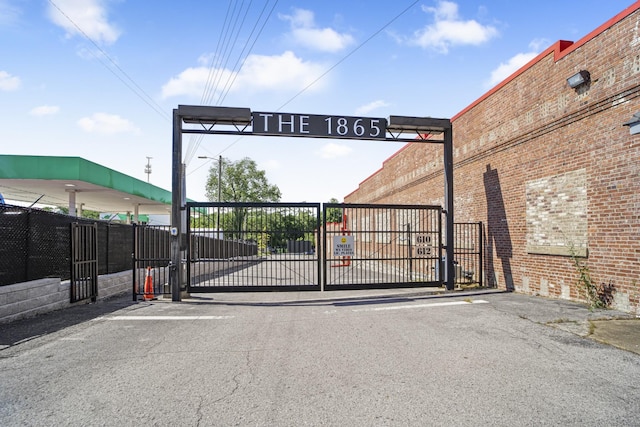 612 21st Ave N Unit 211, Nashville, TN 37203 - view of gate