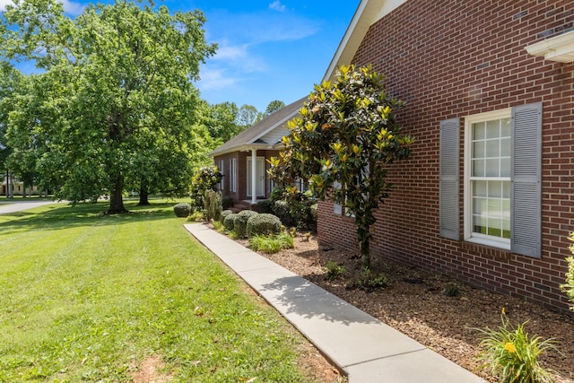 318 Tulip Tree Trl, Estill Springs, TN 37330 - view of grassy yard