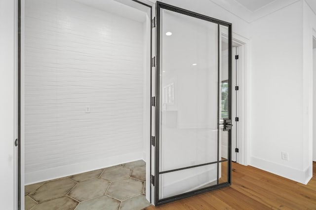 117 Alton Rd, Nashville, TN 37205 - bathroom featuring baseboards and wood finished floors