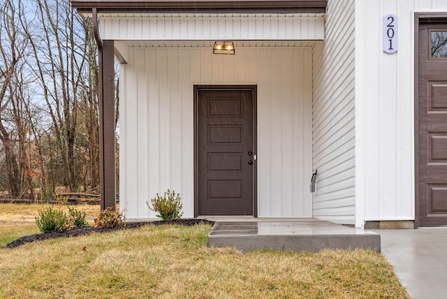 193 Dewberry Ct, Clarksville, TN 37042 - property entrance featuring a lawn
