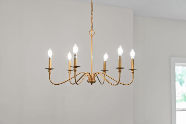 197 Dewberry Ct, Clarksville, TN 37042 - detailed view of a chandelier