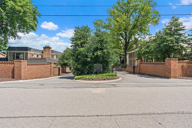 2126 Golf Club Ln, Nashville, TN 37215 - photo 54