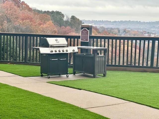 1131 Stringers Ridge Rd Unit 11K, Chattanooga, TN 37405 - view of community with a yard