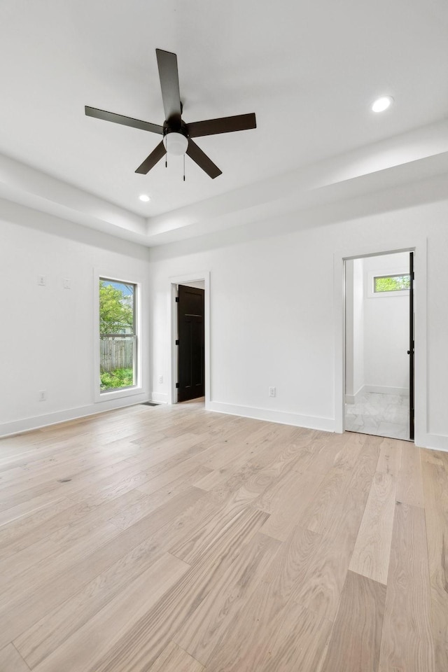 827 Oconner St, Smithville, TN 37166 - empty room featuring light wood-style floors, a ceiling fan, recessed lighting, and baseboards