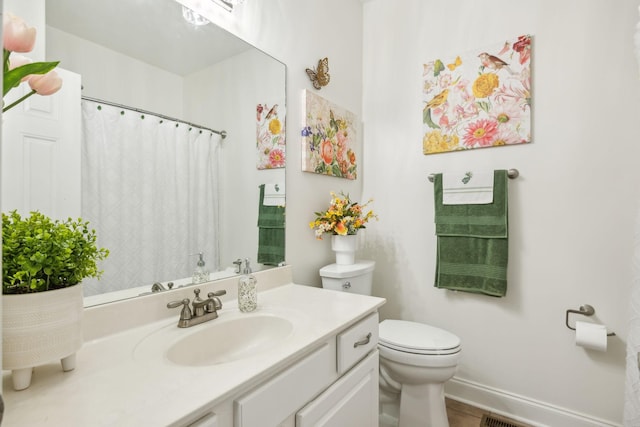 5405 Cliffstone Dr, Smyrna, TN 37167 - full bathroom featuring toilet, vanity, curtained shower, and baseboards