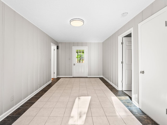 806 Pleasant View Dr, Winchester, TN 37398 - tiled foyer featuring baseboards
