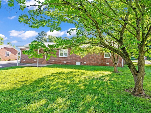 806 Pleasant View Dr, Winchester, TN 37398 - view of front of home featuring crawl space and a front yard