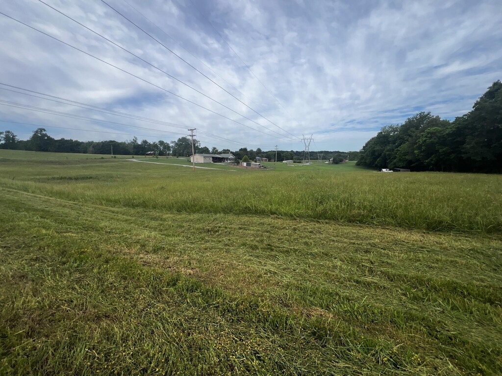 1579 Woodbury Hwy, Manchester, TN 37355 - photo 1