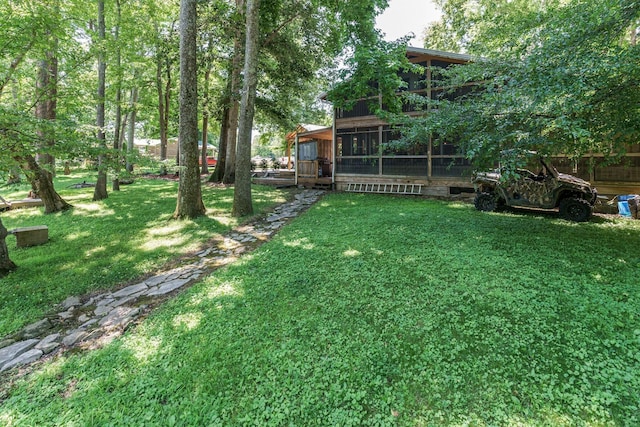 1353 Chapmansboro Rd, Chapmansboro, TN 37035 - view of green lawn