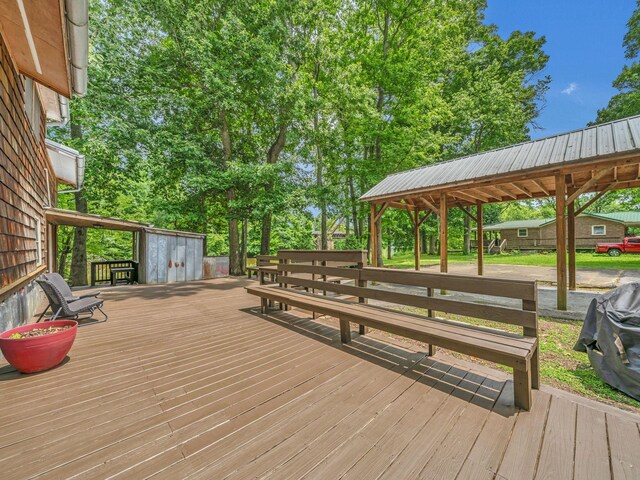 1357 Chapmansboro Rd, Chapmansboro, TN 37035 - deck with an outbuilding