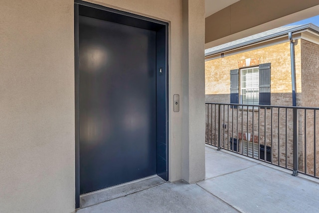 307 Seven Springs Way Unit 402, Brentwood, TN 37027 - entrance to property with elevator and a balcony