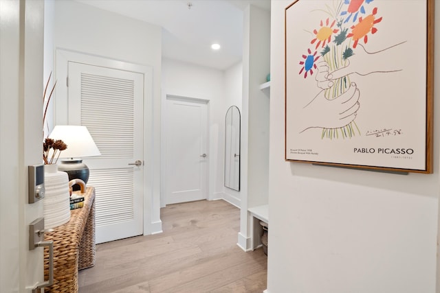 1041 E Trinity Ln Unit 419, Nashville, TN 37216 - hall featuring light wood-type flooring, recessed lighting, and baseboards