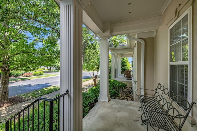 1552 Charleston Blvd, Murfreesboro, TN 37130 - view of covered porch