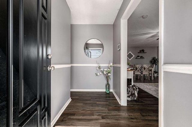 4706 Barfield Crescent Rd, Murfreesboro, TN 37128 - foyer entrance featuring dark wood-style floors and baseboards