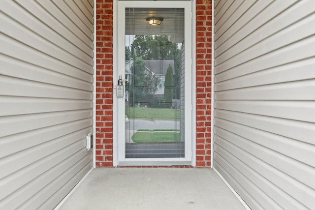 2889 Sharpie Dr, Clarksville, TN 37040 - entrance to property featuring brick siding and a patio area