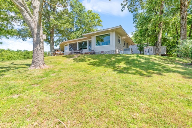 440 Bluff Point Ln, Waverly, TN 37185 - view of front of property with a front yard and crawl space