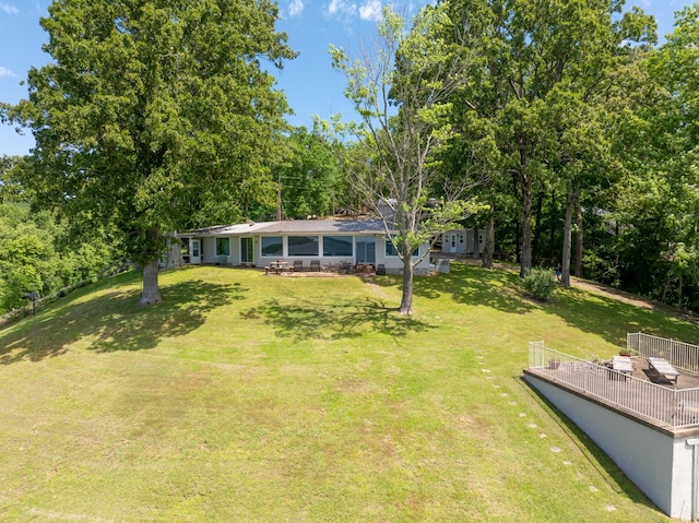 440 Bluff Point Ln, Waverly, TN 37185 - view of grassy yard featuring a deck