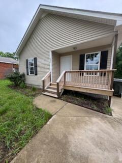 803 17th Ave E, Springfield, TN 37172 - view of front of house with a porch