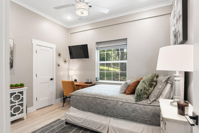 2878 Fly Rd, Santa Fe, TN 38482 - bedroom with crown molding, wood finished floors, recessed lighting, a ceiling fan, and baseboards