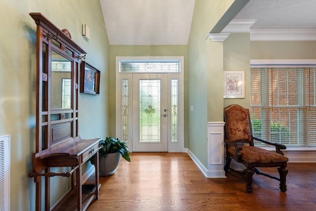 502 Tarver Ct, Smyrna, TN 37167 - entrance foyer with wood finished floors, crown molding, and lofted ceiling