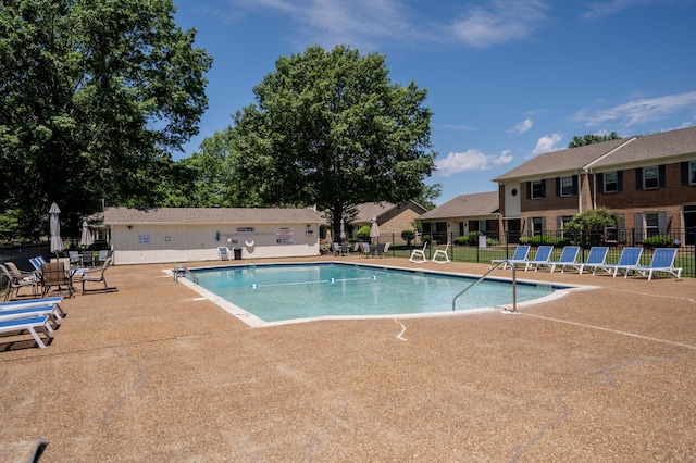 936 E Northfield Blvd, Murfreesboro, TN 37130 - community pool with a patio area