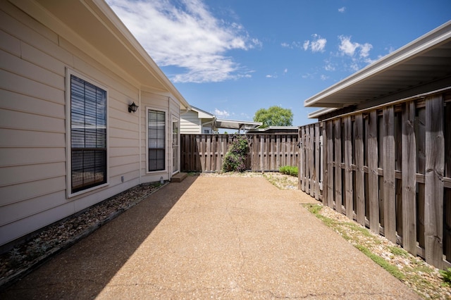 936 E Northfield Blvd, Murfreesboro, TN 37130 - view of patio