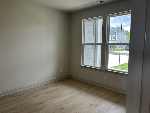 5416 Bridgemore Blvd, Murfreesboro, TN 37129 - unfurnished room featuring light wood-type flooring and baseboards