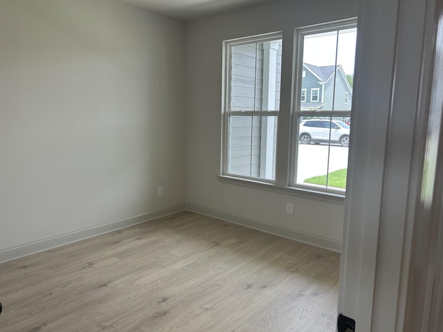 5416 Bridgemore Blvd, Murfreesboro, TN 37129 - empty room with light wood-style flooring and baseboards