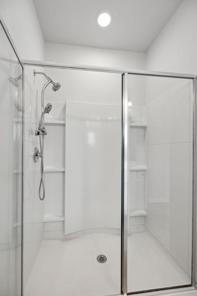 778 Prominence Rd, Columbia, TN 38401 - full bathroom featuring a shower stall