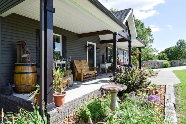 421 Marlin Ln, Westmoreland, TN 37186 - view of porch