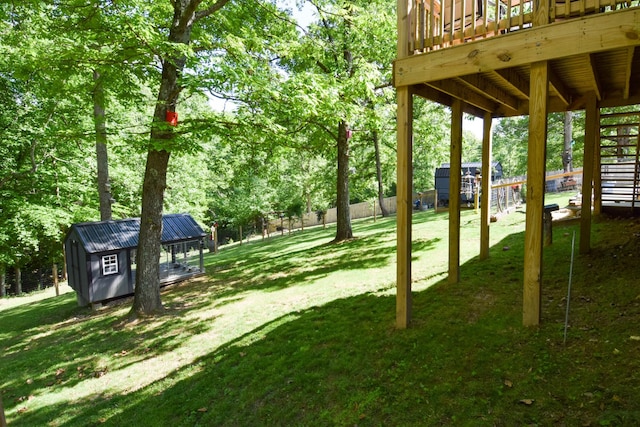 421 Marlin Ln, Westmoreland, TN 37186 - view of yard featuring a wooden deck