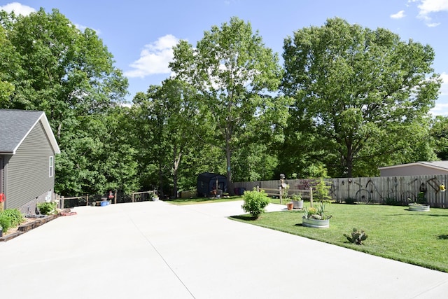 421 Marlin Ln, Westmoreland, TN 37186 - view of patio with view of wooded area