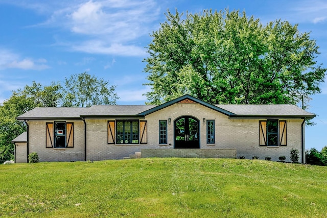 120 E Boiling Springs Rd E, Portland, TN 37148 - single story home featuring brick siding and a front lawn