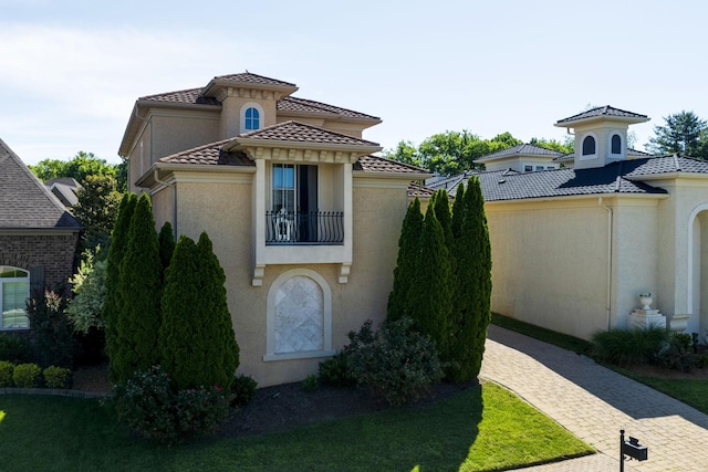 891 Fairington Pvt Way, Gallatin, TN 37066 - mediterranean / spanish house with stucco siding and a tile roof