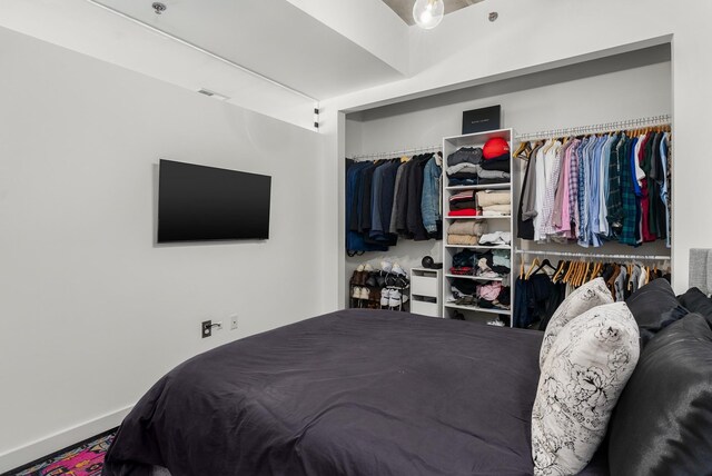 600 12th Ave S Unit 1208, Nashville, TN 37203 - bedroom featuring baseboards