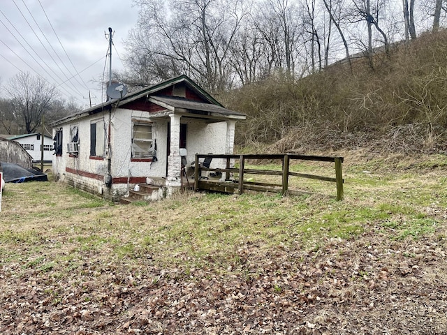 100 Rainey St, Mount Pleasant, TN 38474 - view of front of home featuring cooling unit