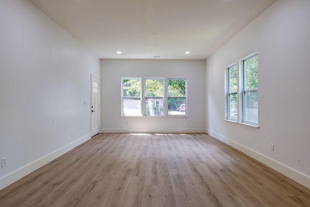 215 Kerr Ave, Murfreesboro, TN 37130 - unfurnished room featuring light wood-type flooring, baseboards, and recessed lighting