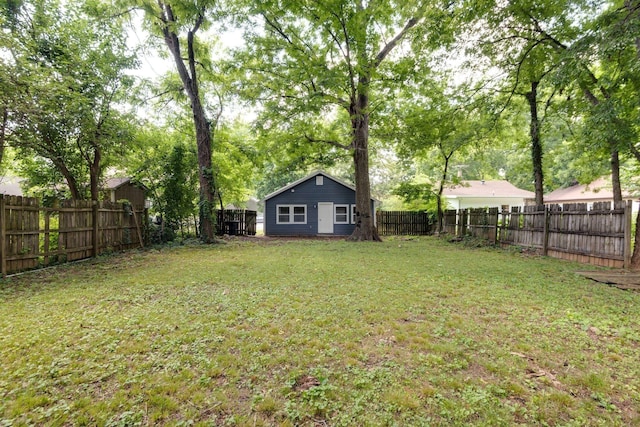 215 Kerr Ave, Murfreesboro, TN 37130 - view of yard