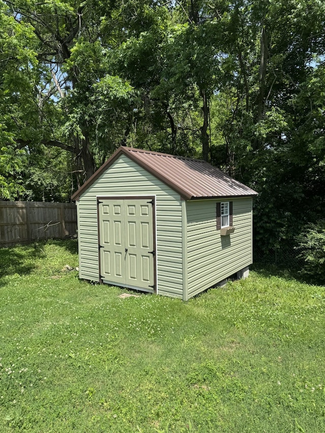 329 Queen Ave, Nashville, TN 37207 - view of shed with view of wooded area