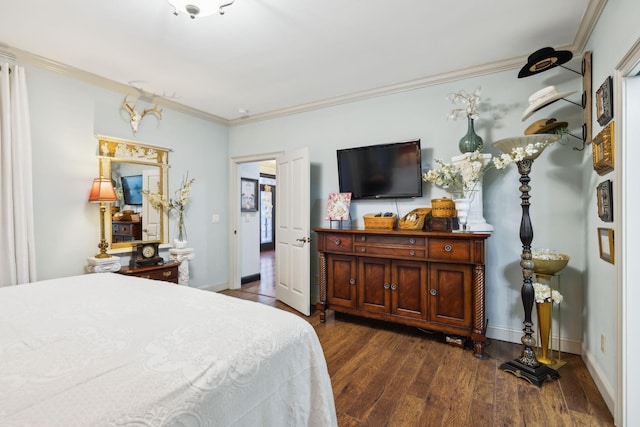 314 W 6th St Unit 7, Columbia, TN 38401 - bedroom featuring ornamental molding, dark wood finished floors, and baseboards