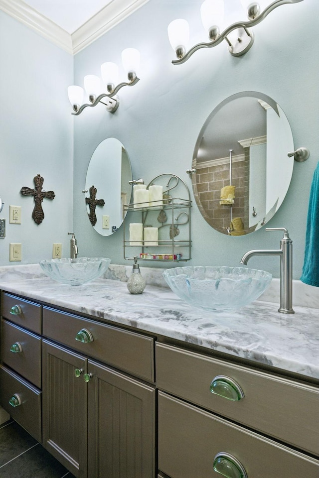 314 W 6th St Unit 7, Columbia, TN 38401 - bathroom with vanity and crown molding