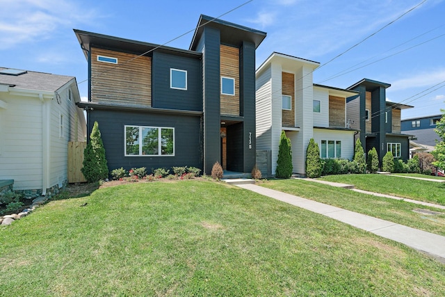 713B 32nd Ave N, Nashville, TN 37209 - contemporary house with a front lawn