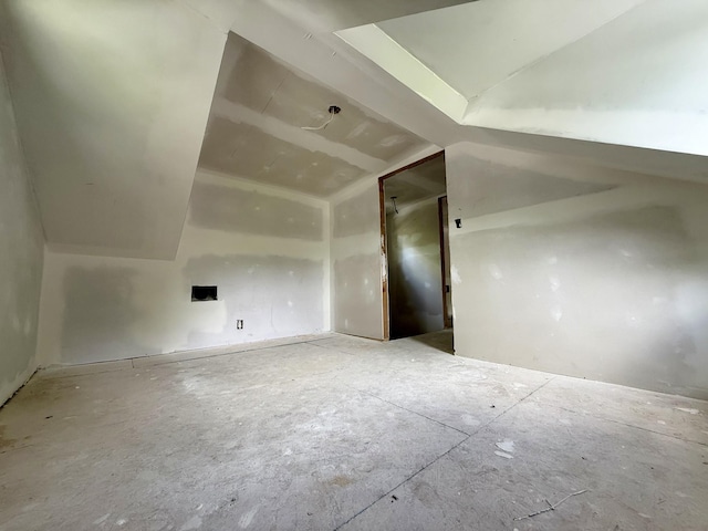 10261/2 Bridge St, Columbia, TN 38401 - bonus room featuring vaulted ceiling