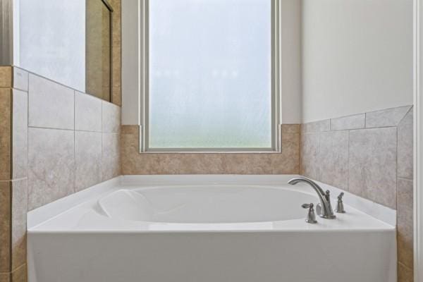 372 Old Stone Rd, Goodlettsville, TN 37072 - full bath with a bath